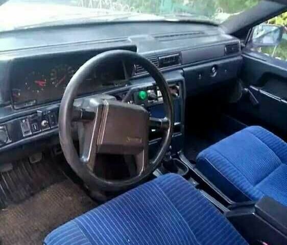 Серый Вольво 760, объемом двигателя 2 л и пробегом 300 тыс. км за 650 $, фото 2 на Automoto.ua