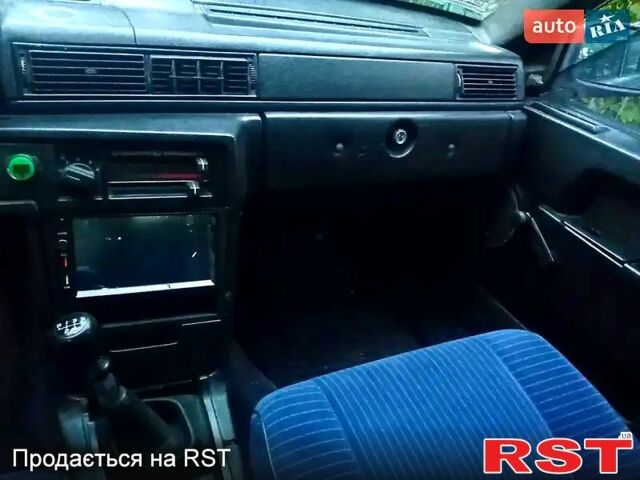 Серый Вольво 760, объемом двигателя 2.3 л и пробегом 250 тыс. км за 1000 $, фото 3 на Automoto.ua