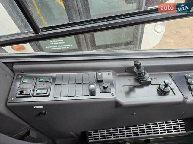 Белый Вольво 7700, объемом двигателя 9.37 л и пробегом 500 тыс. км за 17900 $, фото 11 на Automoto.ua