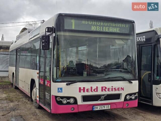 Белый Вольво 7700, объемом двигателя 9.37 л и пробегом 500 тыс. км за 17900 $, фото 2 на Automoto.ua