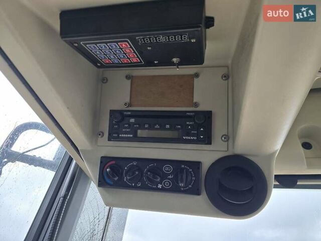 Білий Вольво 7700, об'ємом двигуна 9.37 л та пробігом 500 тис. км за 17900 $, фото 12 на Automoto.ua