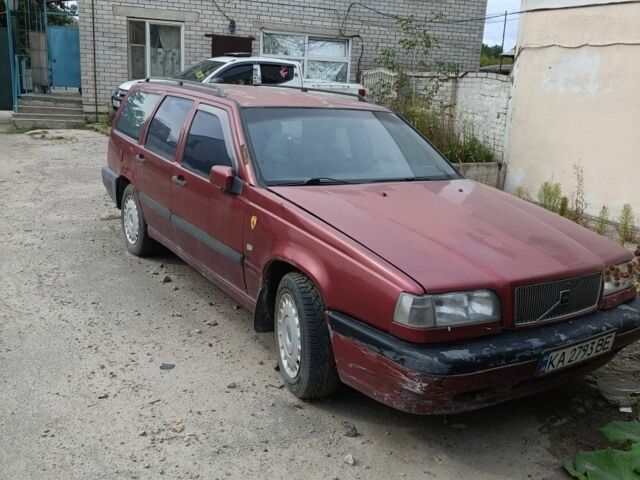 Красный Вольво 850, объемом двигателя 2 л и пробегом 500 тыс. км за 800 $, фото 1 на Automoto.ua