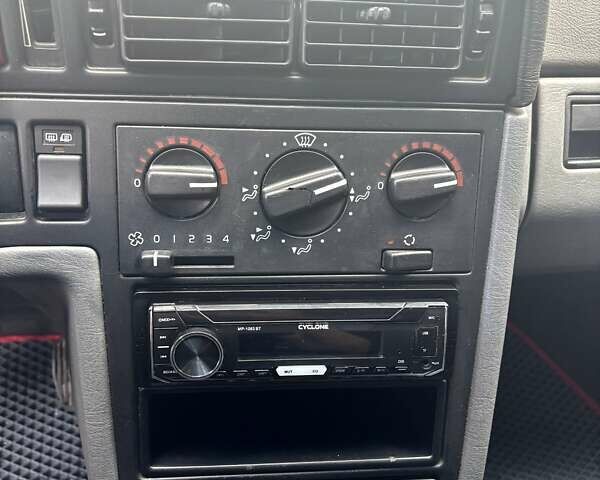 Серый Вольво 850, объемом двигателя 2.5 л и пробегом 320 тыс. км за 3000 $, фото 13 на Automoto.ua