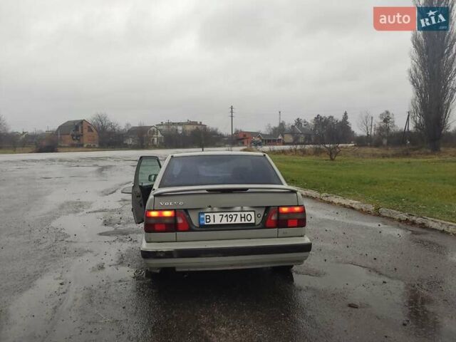 Серый Вольво 850, объемом двигателя 2.4 л и пробегом 350 тыс. км за 2200 $, фото 2 на Automoto.ua