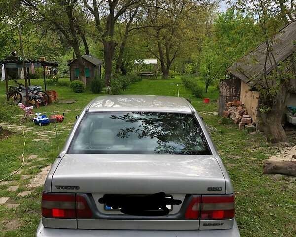 Серый Вольво 850, объемом двигателя 2.4 л и пробегом 345 тыс. км за 3300 $, фото 12 на Automoto.ua