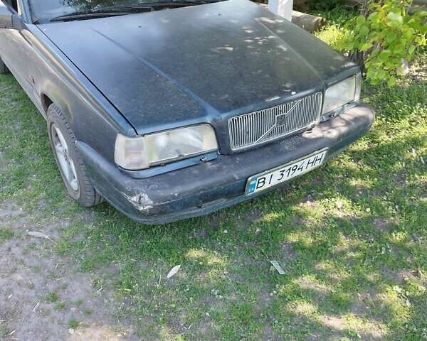Синий Вольво 850, объемом двигателя 2.4 л и пробегом 320 тыс. км за 2500 $, фото 2 на Automoto.ua