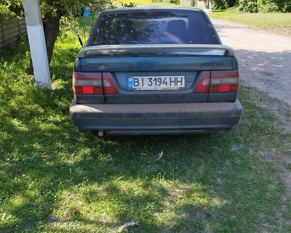 Синий Вольво 850, объемом двигателя 2.4 л и пробегом 320 тыс. км за 2500 $, фото 3 на Automoto.ua