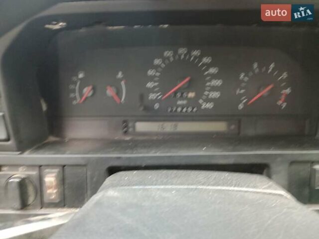 Синий Вольво 850, объемом двигателя 2 л и пробегом 375 тыс. км за 1400 $, фото 5 на Automoto.ua