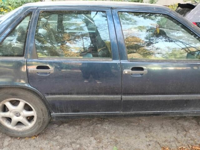 Синій Вольво 850, об'ємом двигуна 2.5 л та пробігом 20 тис. км за 1404 $, фото 1 на Automoto.ua