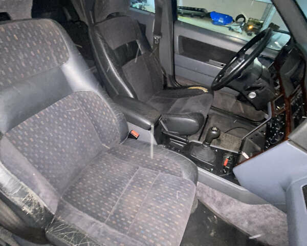 Синий Вольво 850, объемом двигателя 2.3 л и пробегом 250 тыс. км за 1400 $, фото 1 на Automoto.ua