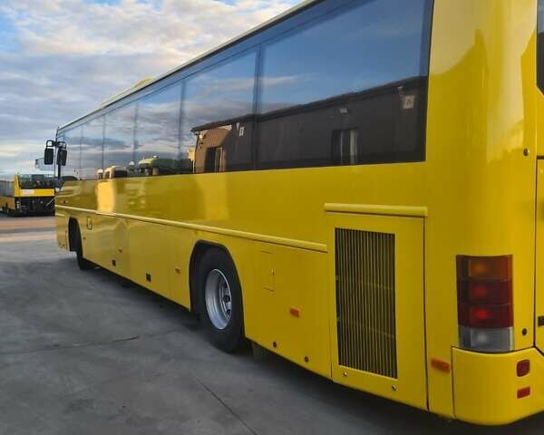 Желтый Вольво 8700, объемом двигателя 7.15 л и пробегом 485 тыс. км за 37074 $, фото 32 на Automoto.ua