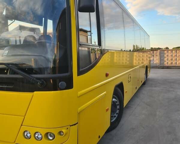 Желтый Вольво 8700, объемом двигателя 7.15 л и пробегом 485 тыс. км за 37074 $, фото 45 на Automoto.ua