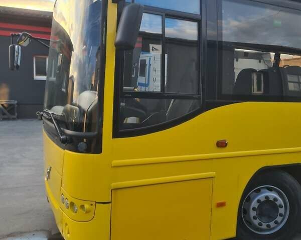 Желтый Вольво 8700, объемом двигателя 7.15 л и пробегом 485 тыс. км за 37074 $, фото 43 на Automoto.ua