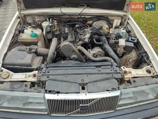 Белый Вольво 940, объемом двигателя 2.3 л и пробегом 398 тыс. км за 3200 $, фото 22 на Automoto.ua