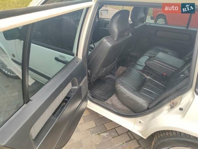 Белый Вольво 940, объемом двигателя 2.3 л и пробегом 398 тыс. км за 3200 $, фото 14 на Automoto.ua