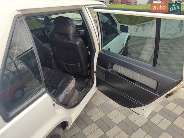 Белый Вольво 940, объемом двигателя 2.3 л и пробегом 398 тыс. км за 3200 $, фото 18 на Automoto.ua