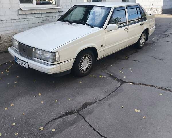 Білий Вольво 940, об'ємом двигуна 2.32 л та пробігом 300 тис. км за 3000 $, фото 2 на Automoto.ua