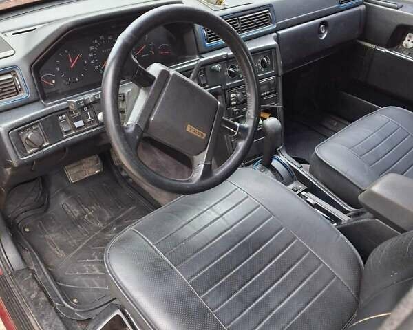 Красный Вольво 940, объемом двигателя 2.38 л и пробегом 300 тыс. км за 3300 $, фото 2 на Automoto.ua