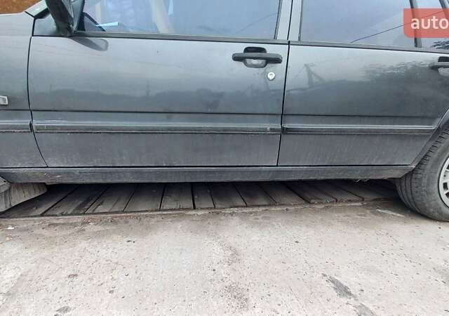 Серый Вольво 940, объемом двигателя 2.32 л и пробегом 497 тыс. км за 2400 $, фото 3 на Automoto.ua