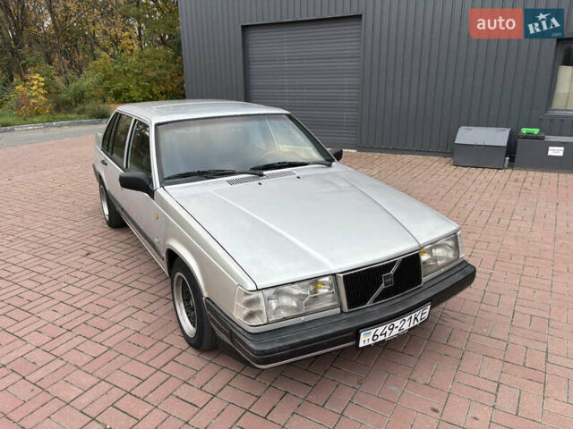 Вольво 940 1992 в Знаменке на Automoto.ua Серый Вольво 940, объемом двигателя 2.3 л и пробегом 168 тыс. км за 1900 $, фото 1 на Automoto.ua
