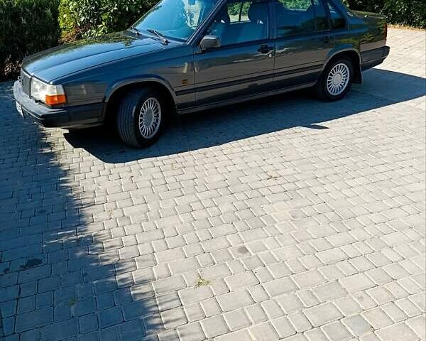Серый Вольво 940, объемом двигателя 2.3 л и пробегом 345 тыс. км за 3800 $, фото 1 на Automoto.ua