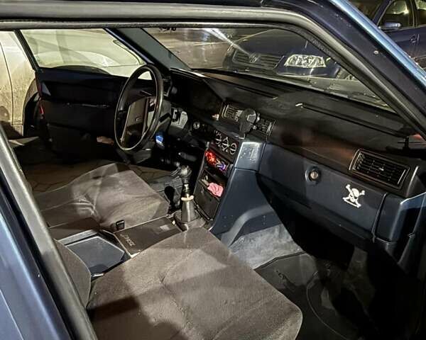 Синий Вольво 940, объемом двигателя 2.3 л и пробегом 250 тыс. км за 1600 $, фото 4 на Automoto.ua