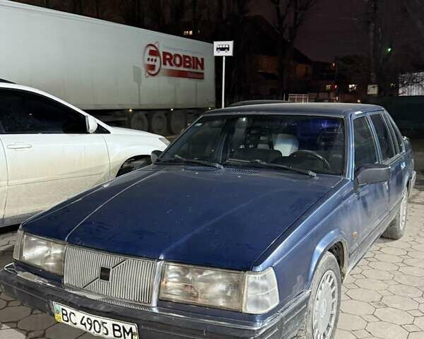 Синий Вольво 940, объемом двигателя 2.3 л и пробегом 250 тыс. км за 1600 $, фото 1 на Automoto.ua