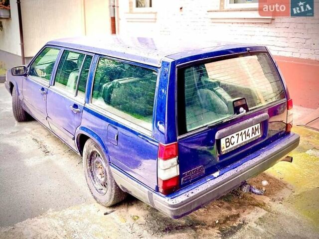 Синий Вольво 940, объемом двигателя 2.3 л и пробегом 326 тыс. км за 1750 $, фото 2 на Automoto.ua