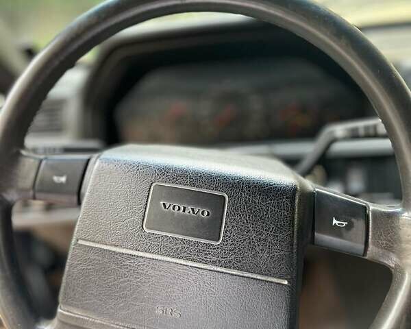 Синий Вольво 940, объемом двигателя 2.3 л и пробегом 326 тыс. км за 1750 $, фото 6 на Automoto.ua