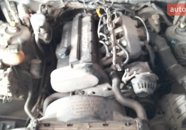 Зеленый Вольво 940, объемом двигателя 2 л и пробегом 210 тыс. км за 3100 $, фото 5 на Automoto.ua