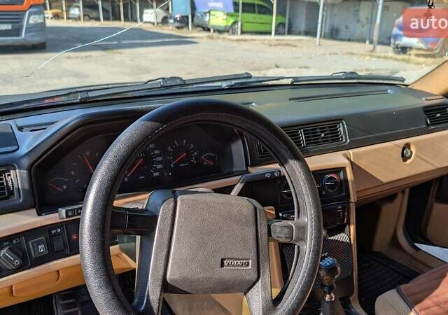 Зеленый Вольво 940, объемом двигателя 2.3 л и пробегом 260 тыс. км за 3300 $, фото 5 на Automoto.ua