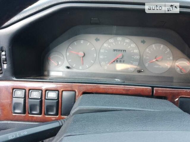 Черный Вольво 960, объемом двигателя 2.5 л и пробегом 377 тыс. км за 2150 $, фото 27 на Automoto.ua