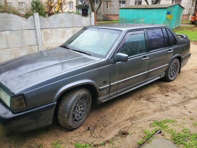 Серый Вольво 960, объемом двигателя 2.9 л и пробегом 450 тыс. км за 1897 $, фото 3 на Automoto.ua