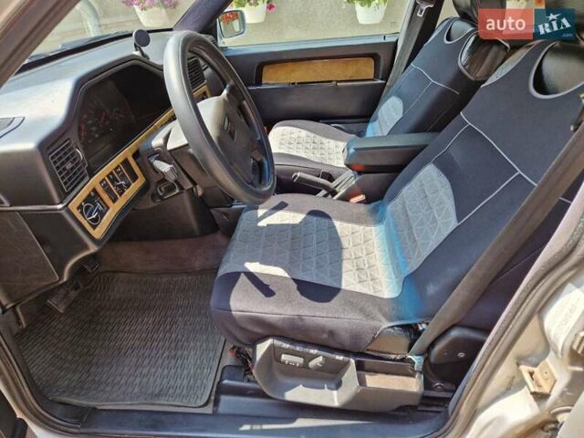 Серый Вольво 960, объемом двигателя 2.92 л и пробегом 370 тыс. км за 2900 $, фото 15 на Automoto.ua