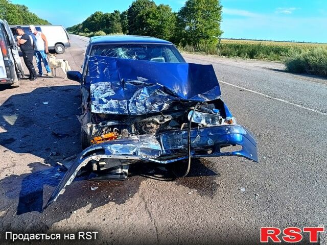 Синий Вольво 960, объемом двигателя 2.3 л и пробегом 0 тыс. км за 800 $, фото 6 на Automoto.ua