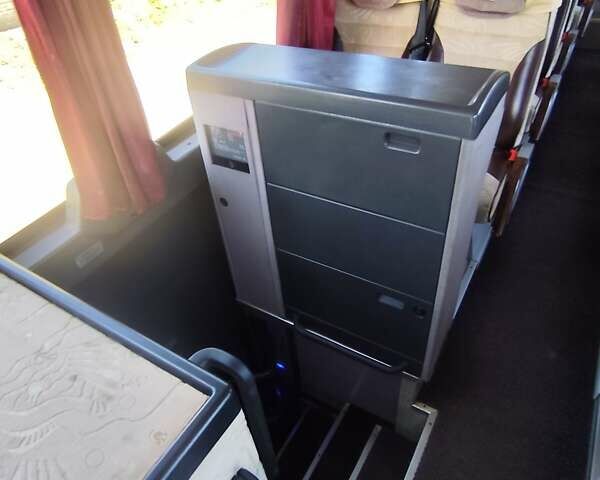 Вольво 9900, объемом двигателя 12.13 л и пробегом 630 тыс. км за 25600 $, фото 6 на Automoto.ua