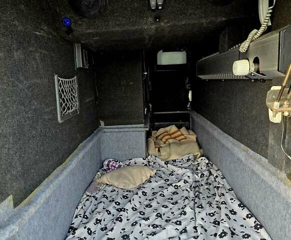 Белый Вольво Б12, объемом двигателя 12 л и пробегом 140 тыс. км за 69500 $, фото 17 на Automoto.ua