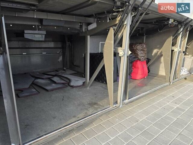 Белый Вольво Б12, объемом двигателя 12 л и пробегом 140 тыс. км за 69500 $, фото 20 на Automoto.ua