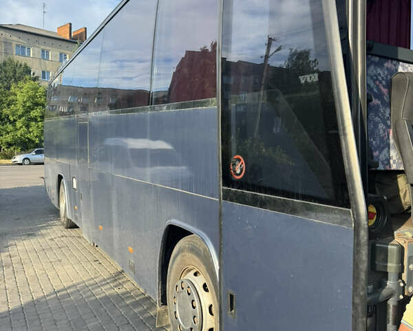 Серый Вольво Б12, объемом двигателя 12.1 л и пробегом 800 тыс. км за 20000 $, фото 2 на Automoto.ua