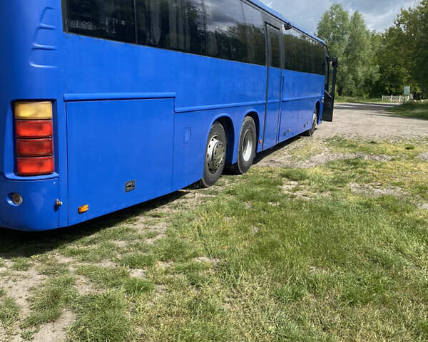Синий Вольво Б12, объемом двигателя 12 л и пробегом 383 тыс. км за 24000 $, фото 1 на Automoto.ua