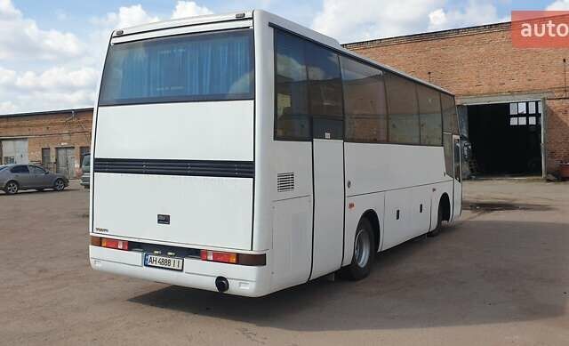 Белый Вольво B6, объемом двигателя 5.5 л и пробегом 999 тыс. км за 7500 $, фото 3 на Automoto.ua