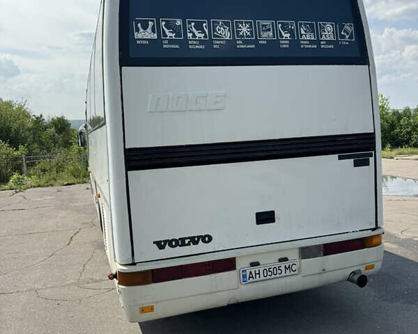Белый Вольво B6, объемом двигателя 0 л и пробегом 896 тыс. км за 6500 $, фото 2 на Automoto.ua