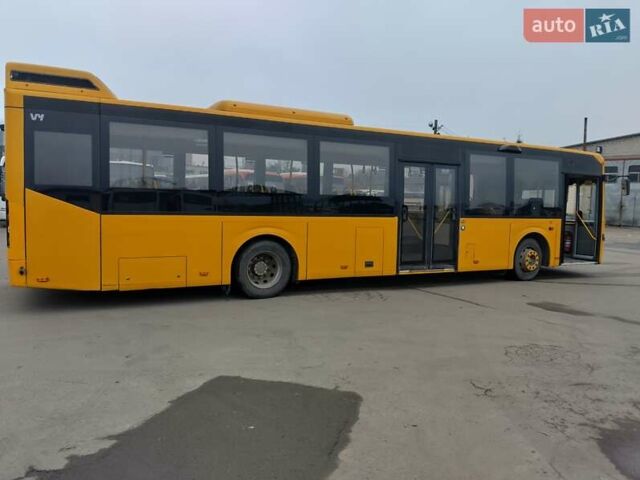 Желтый Вольво Б7Р, объемом двигателя 9.4 л и пробегом 500 тыс. км за 29900 $, фото 2 на Automoto.ua