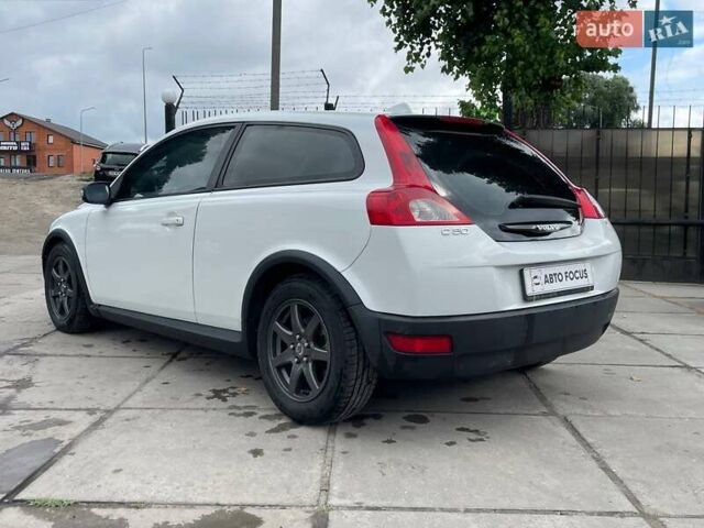 Белый Вольво Ц30, объемом двигателя 1.8 л и пробегом 288 тыс. км за 5190 $, фото 7 на Automoto.ua
