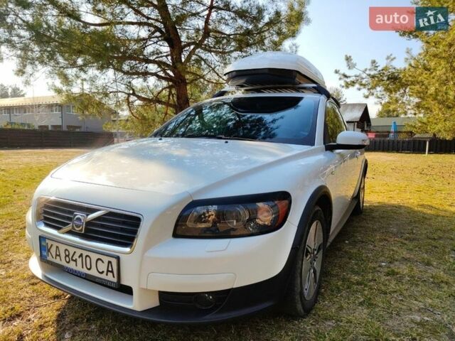 Білий Вольво C30, об'ємом двигуна 1.56 л та пробігом 300 тис. км за 5900 $, фото 32 на Automoto.ua