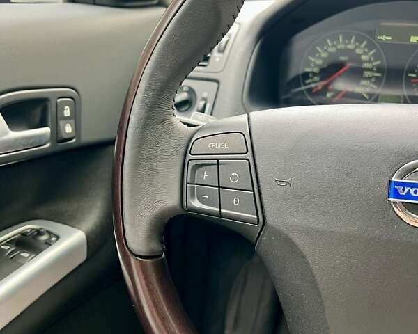 Белый Вольво Ц30, объемом двигателя 1.56 л и пробегом 272 тыс. км за 9292 $, фото 68 на Automoto.ua