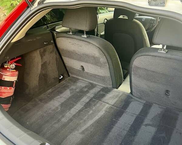 Белый Вольво Ц30, объемом двигателя 1.56 л и пробегом 276 тыс. км за 8995 $, фото 30 на Automoto.ua