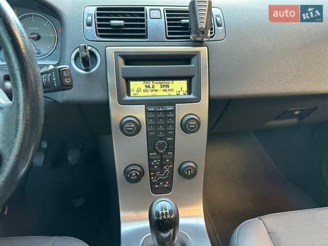 Чорний Вольво C30, об'ємом двигуна 1.6 л та пробігом 270 тис. км за 5999 $, фото 10 на Automoto.ua