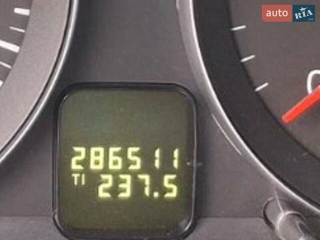 Черный Вольво Ц30, объемом двигателя 1.6 л и пробегом 286 тыс. км за 5200 $, фото 20 на Automoto.ua