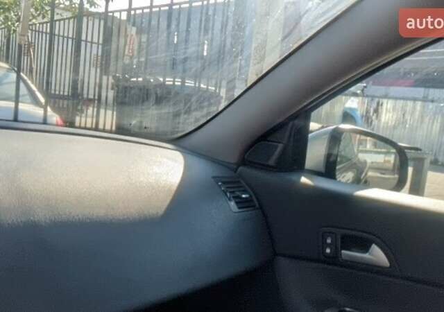 Черный Вольво Ц30, объемом двигателя 1.6 л и пробегом 230 тыс. км за 6000 $, фото 9 на Automoto.ua